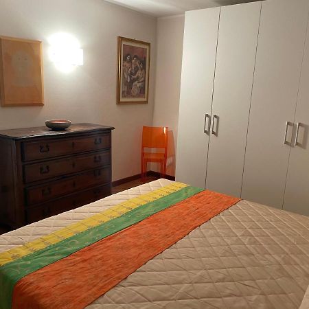 La Maison Du Soleil Appartamento Alba Pompeia Bagian luar foto