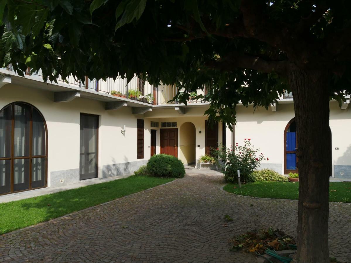 La Maison Du Soleil Appartamento Alba Pompeia Bagian luar foto