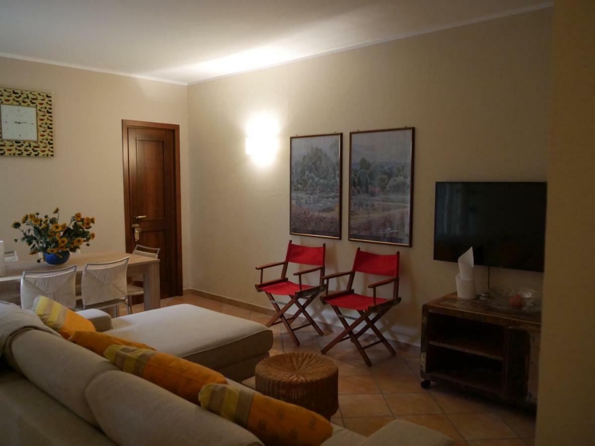 La Maison Du Soleil Appartamento Alba Pompeia Bagian luar foto